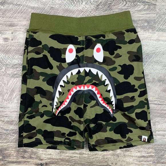 A Bathing Ape Green Shark Camo BAPE Sweat Shorts - Picture 1 of 7